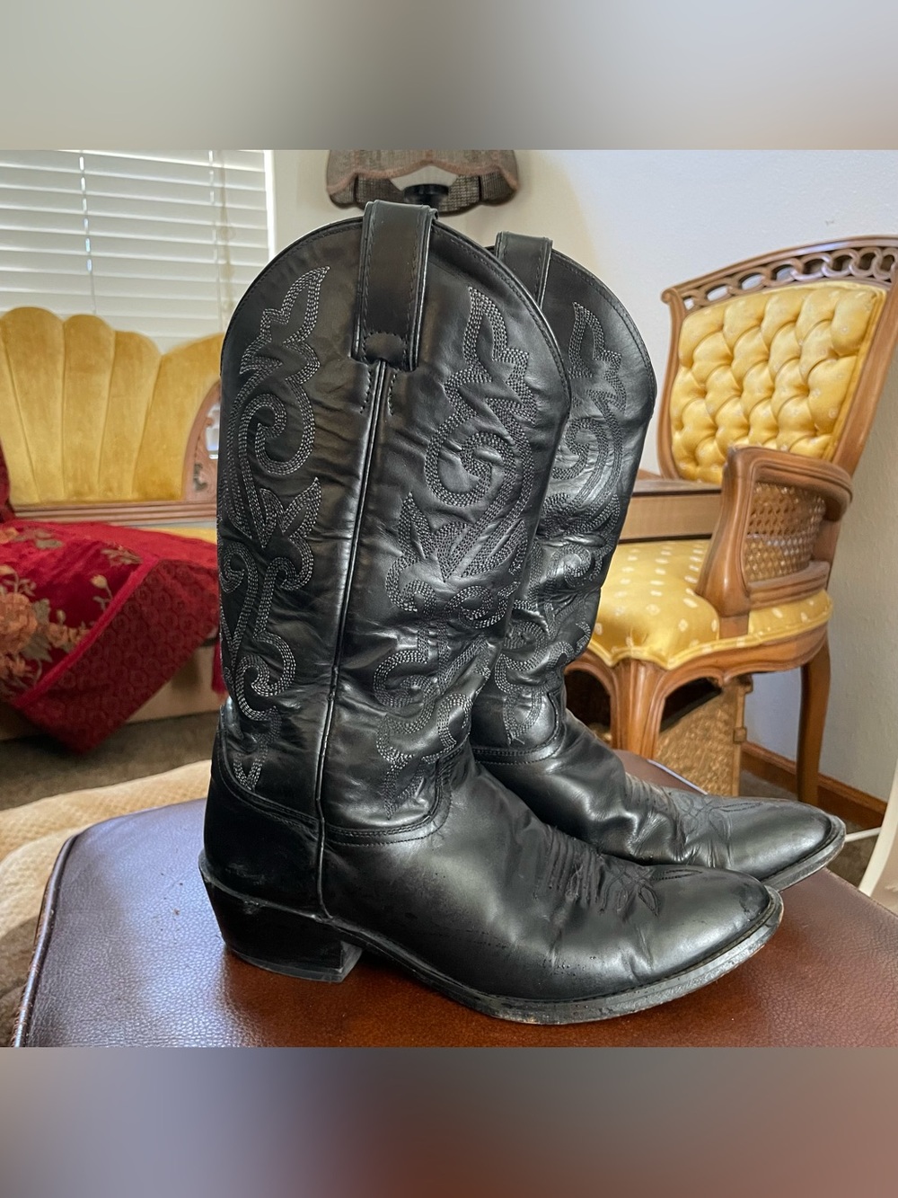 Justin mens Buck Bay Apache Black round toe western boots SZ 9.5